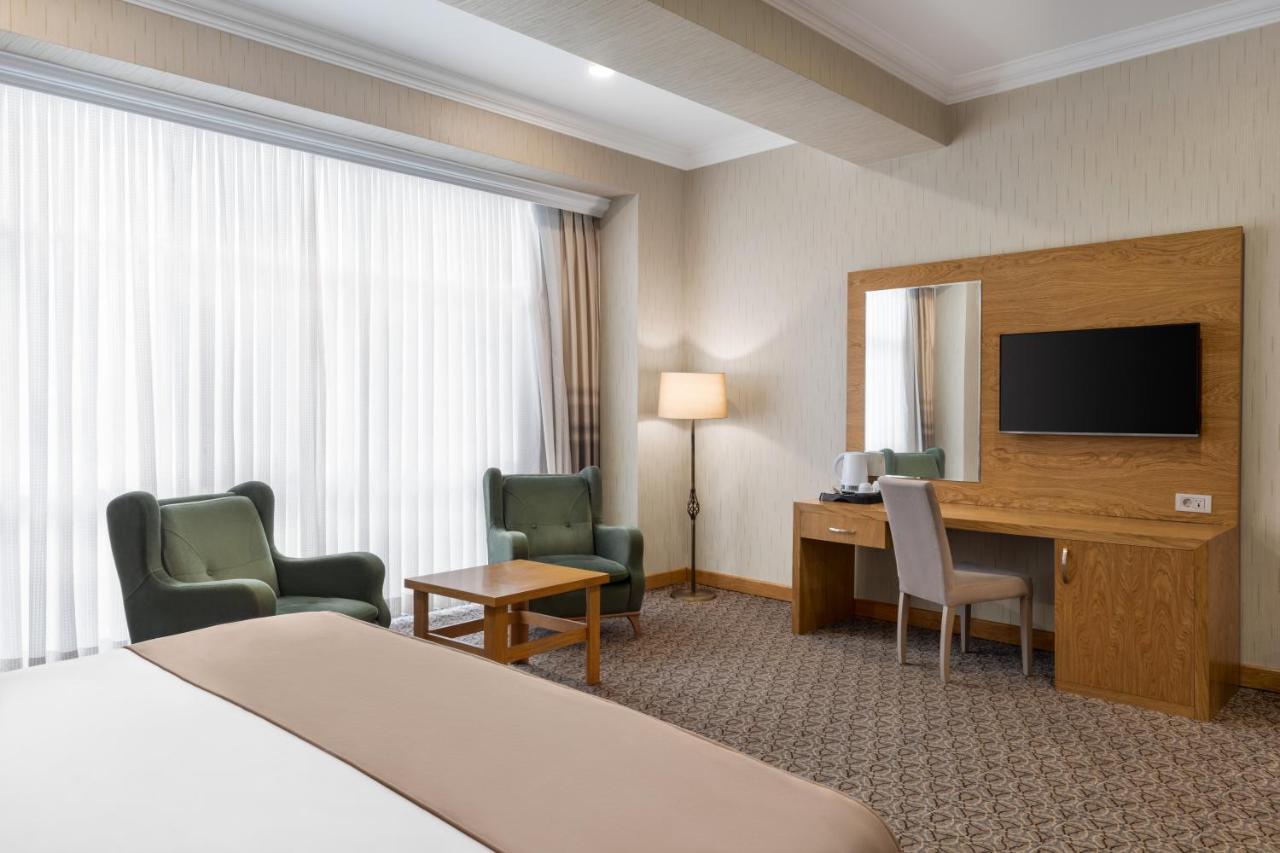 Отель Wyndham Баку Экстерьер фото