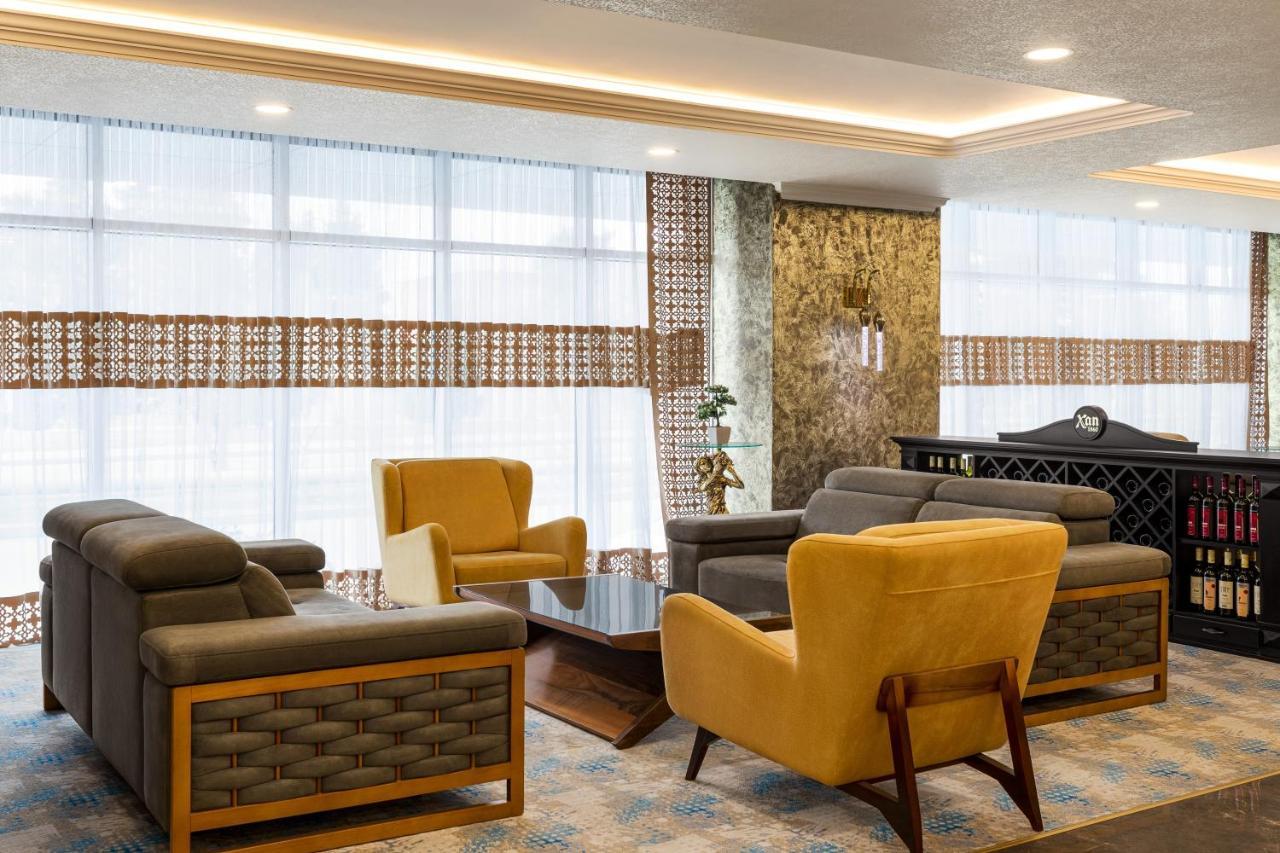 Отель Wyndham Баку Экстерьер фото