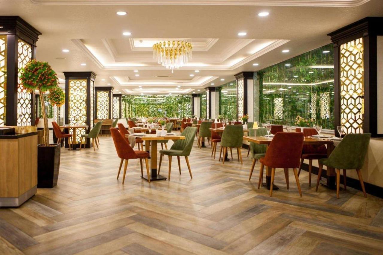 Отель Wyndham Баку Экстерьер фото